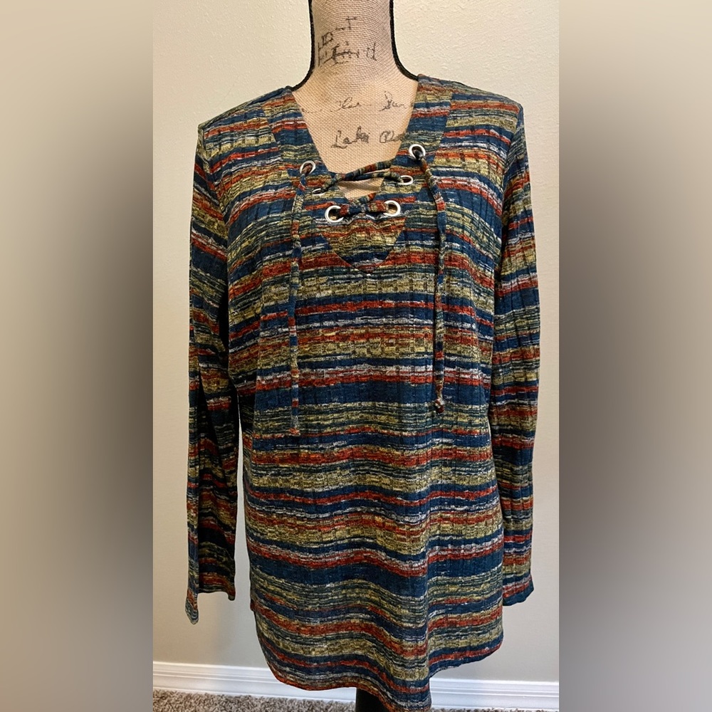 Chenault  Size XL  multicolored top